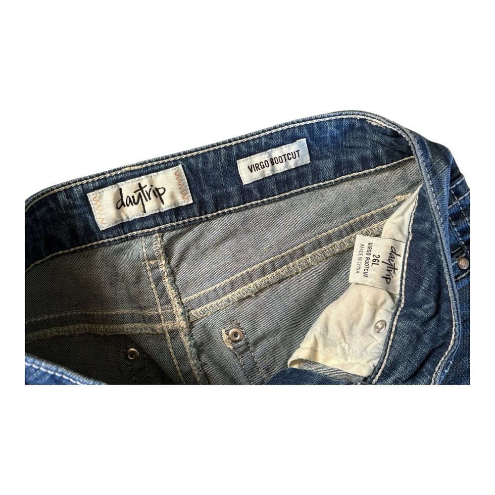1019 Daytrip Virgo Low Rise Bootcut Jeans Size 26 Long - Picture 7 of 13